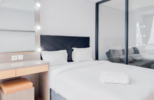 Pinang Apartment | Good and Restful 1BR at The Smith Alam Sutera Apartment By Travelio