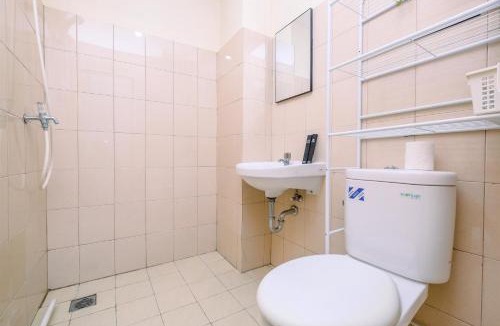 Kayu Putih Apartment | Comfy and Elegant 2BR Tifolia Apartment Pulomas Rawamangun By Travelio