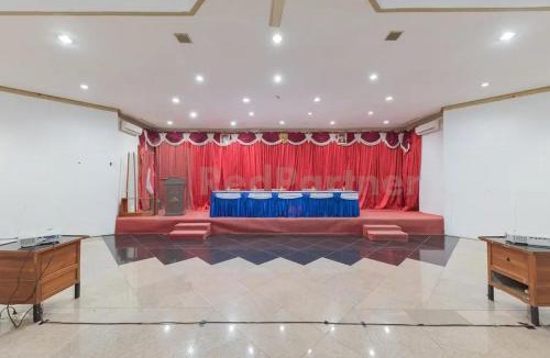 Cilimus Hotel | Hotel Ayong Linggarjati Kuningan Mitra RedDoorz