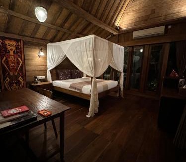 Batu Bolong Cabin | Umakayu Joglo Villa Canggu - Boutique Hotel