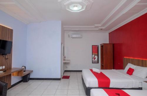 Banjarasri Hotel | RedDoorz At Pondok Eyang Obi Sleman