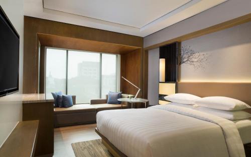 Pasirkaliki Hotel | Courtyard by Marriott Bandung Dago