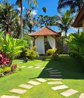 Melayang Bed & Breakfast | TAMAN EDEN COTTAGE