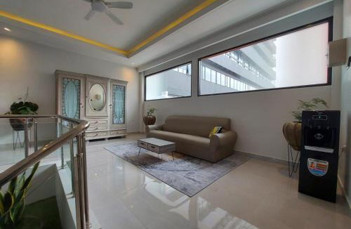 Semarang House | Atap Biru Residence