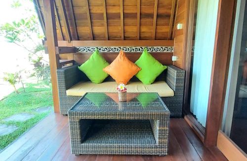 Peliatan Cabin | Pondok Gandalangu Ubud-Dikelilingi Hamparan Sawah