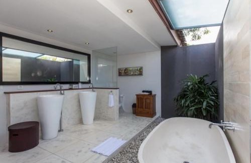 Batu Bolong Resort | The Radian Villa