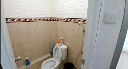 Pluit Apartment | Beautiful Sea view 2BR Strong WiFi Connected to the mall (32)