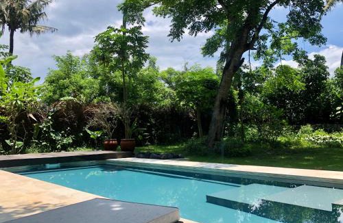 Jasri House | HIDDEN HEAVEN Rumah Barong