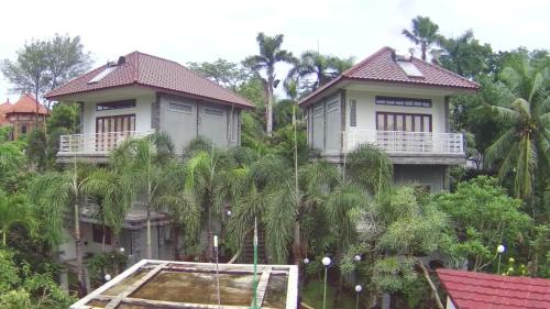 Tahunan Resort | The Gecho Inn Country