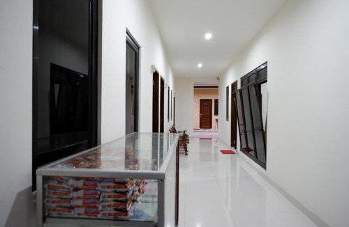 Purwokerto House | RedDoorz near Living Plaza Purwokerto