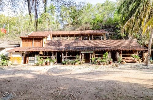 Wonosari House | Penginapan Joko Samudro