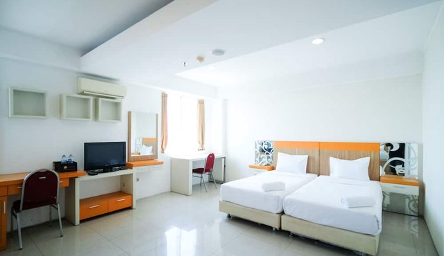 Strategic Studio Apartment At High Point Serviced