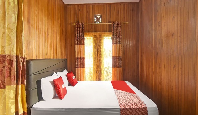 OYO Homes 91118 Homesstay Desa Wisata Budo Near Desa Wisata Budo in Wori