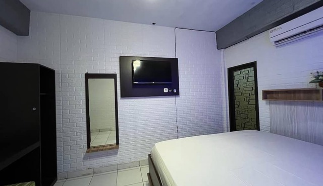 Hotel O Surya HotelNearTaman Anggrek Pkk Watansoppeng in Watansoppeng