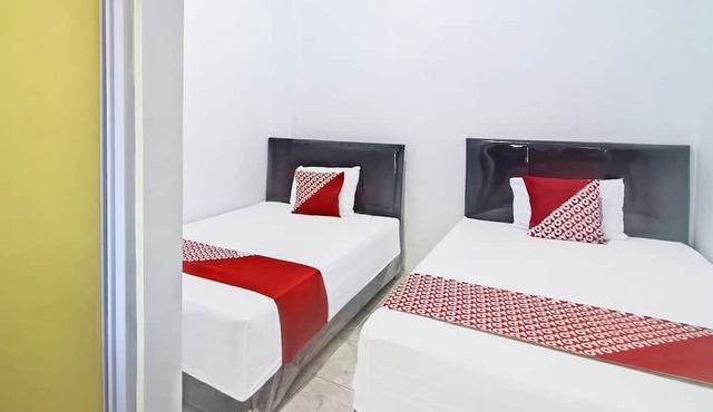Hotel O Cvictory Inn in Manado