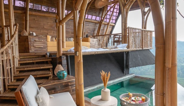 The Floating Treehouse Villa By Avana - A Dreamy Treehouse with a View