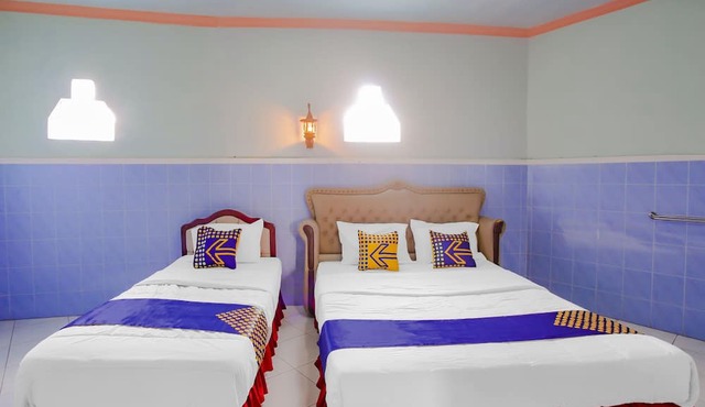 SPOT ON 90100 Hotel Kediri Bandungan in Bandungan