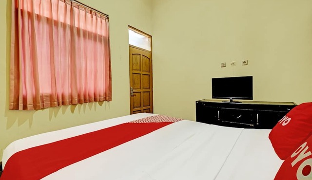 OYO 92406 Hotel Renata 1 in Getasan