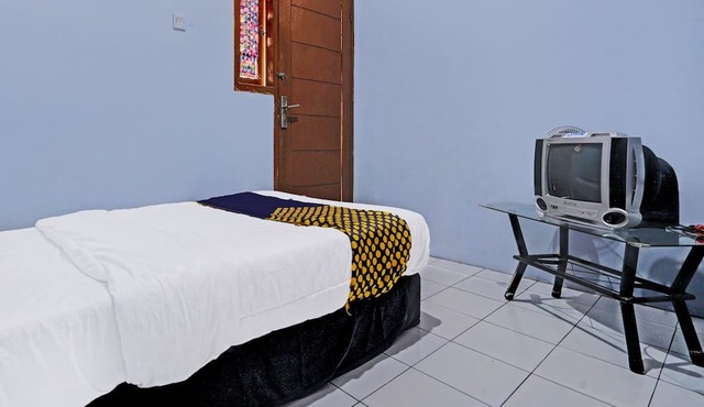SPOT ON 91941 Pondok Gumilang in Padalarang