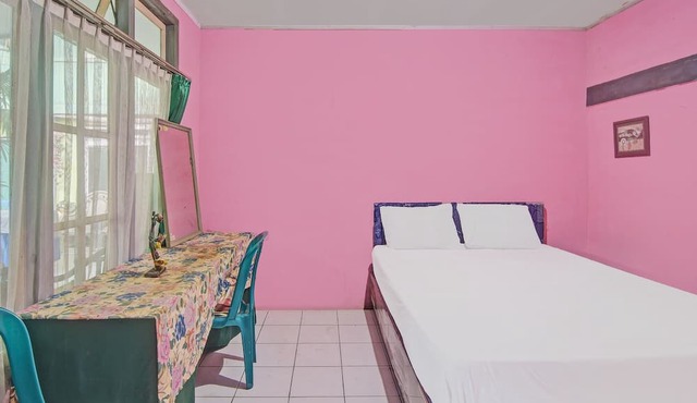 SPOT ON 92278 Hotel Vorel in Tondano