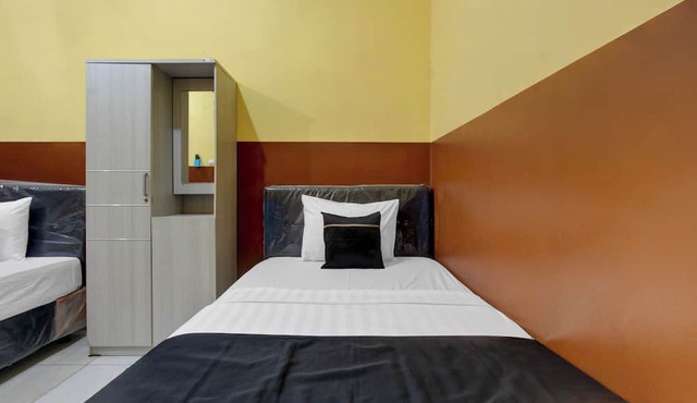Hotel O near Ahmad Dahlan University formerly Endrayanti Inn in Yogyakarta