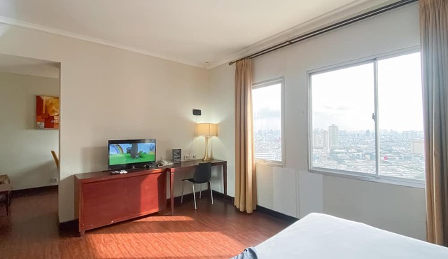 1BR Queen Bed at Ancol Marina Apartment near Dufan