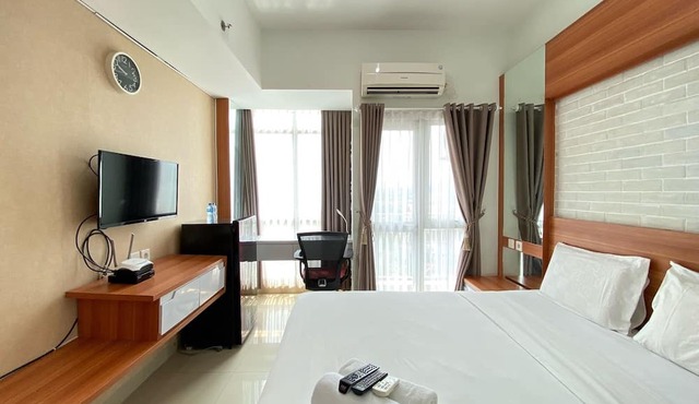 Monochrome Studio Room At Taman Melati Jatinangor Apartment in Hegarmanah