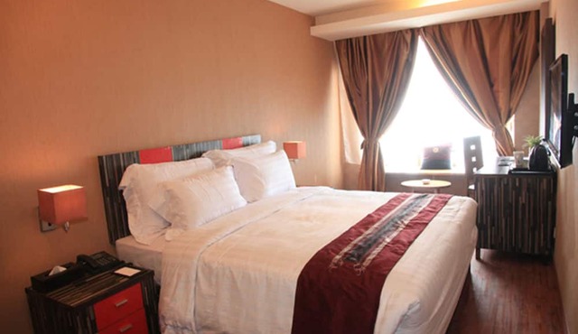 Lion Hotel & Plaza in Manado
