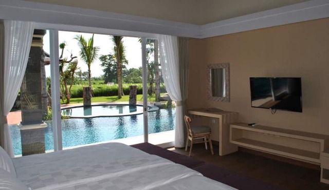 Room-kori Maharani Villas - Lagoon Pool in Gianyar