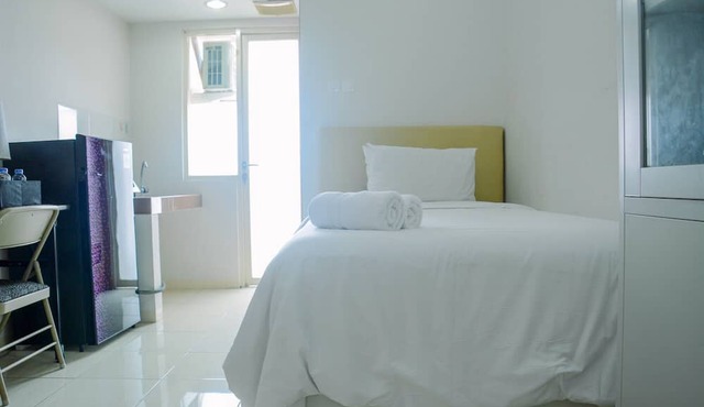 Cozy Studio Apartment at Margonda Residence 4 in Depok