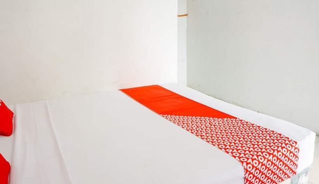 OYO 2369 Cempaka Homestay in Rancabali