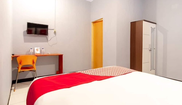 OYO 1668 Yvel Homestay Syariah in Medan