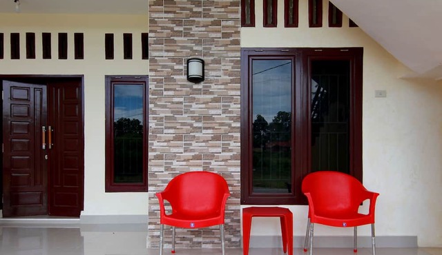OYO 1694 Pariban Homestay in Samosir