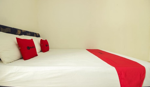 RedDoorz @ Malalayang Manado in Manado