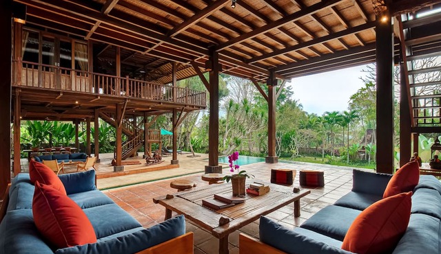Villa Atas Awan
