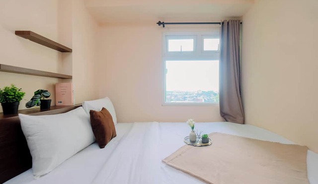 Simple Look 2Br Apartment Green Pramuka City Near Shopping Center