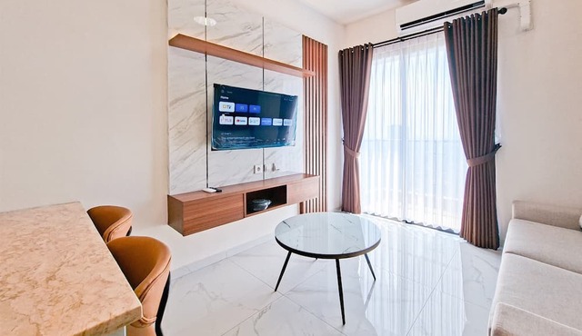 Elegant And Comfy 2Br Apartment Sky House Alam Sutera in Tangerang