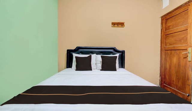 OYO 94851 Watulumpang 1 Guest House