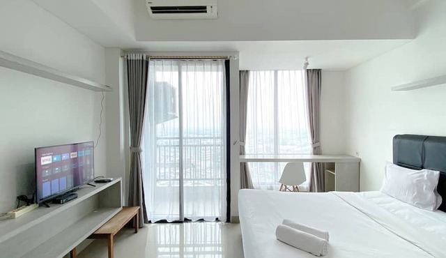 White Toned Studio At Lrt City Bekasi Apartment in Bekasi