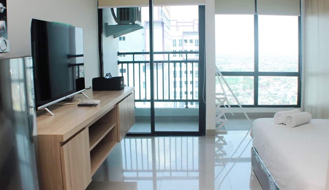 Basic Studio Near Station At Lrt City Bekasi Apartment in Bekasi