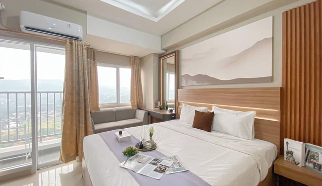 Modern Scandinavian Studio At Lrt City Sentul - Royal Sentul Park Apartment