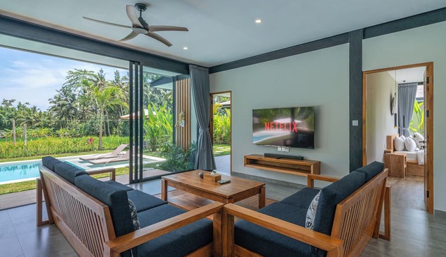 Xanadu - 5BR Ubud Designer Villa, Pool with Rice Fields Views