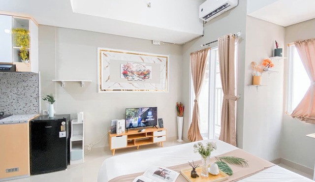 Nice Studio Room Apartment at LRT City Sentul - Royal Sentul Park