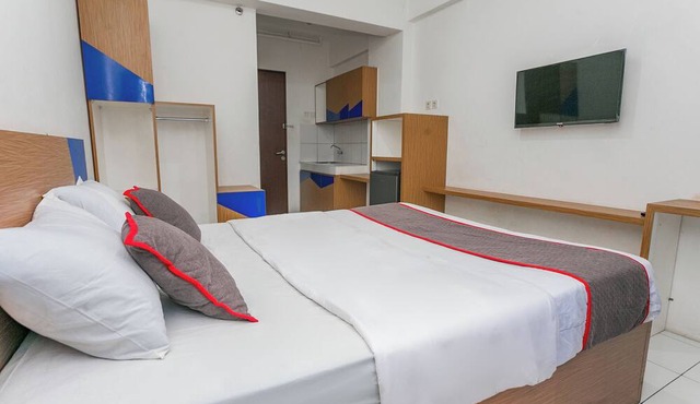 Hotel O Tower Mahakam serviced apartment Riverview Jababeka Ruko 30-26 in Cikarang