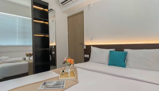 Homey And Modern Look 3Br At Meikarta With Balcon Apartment in Cikarang