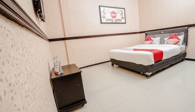 Hotel O Central Batu Near Jatim Park 3 Formerly Bunga Matahari Hotel in Batu