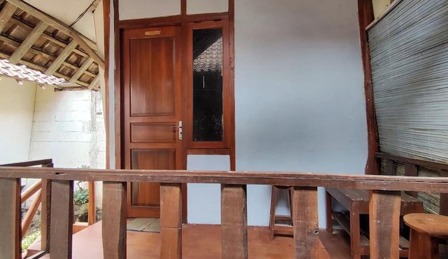 OYO 94017 Victouris ResortNearPantai Sepanjang