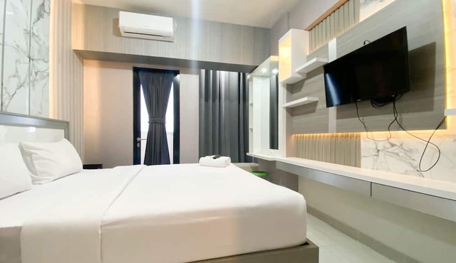 Cozy Stay And Tidy 1Br The Alton Apartment in Semarang