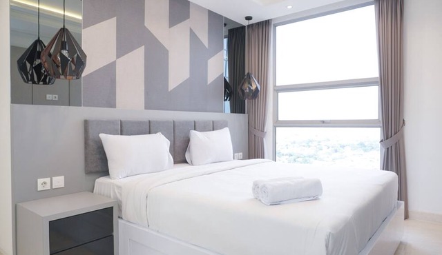 Elegant 2Br Apartment With Private Lift At The Kencana Residence
