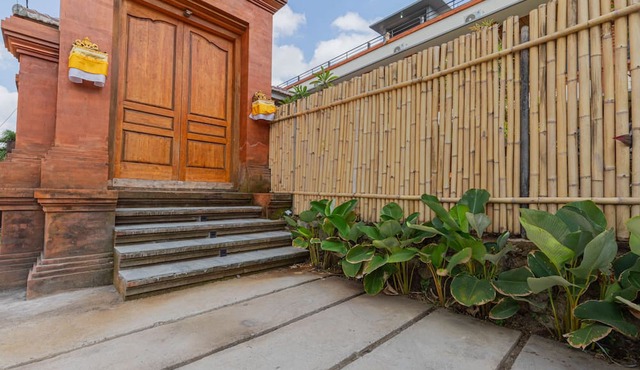 Candra Loka Studio & Apartment by The Loka in Denpasar